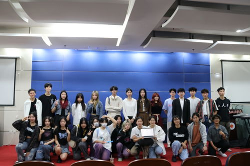 語(yǔ)言文化學(xué)院大學(xué)生文藝專場(chǎng)暨文化藝術(shù)交流活動(dòng)策劃